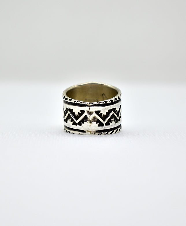 ADRIAN REEVES LONG / THUNERBIRD RING #19 – CORNERSTORE