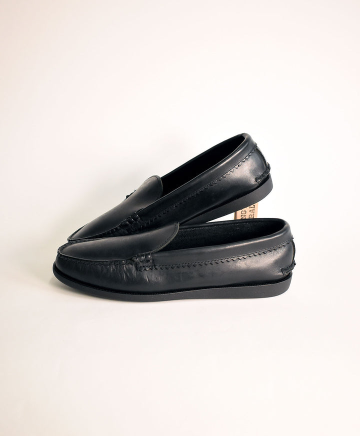 ZEGNA × MASERATI ローファー Ermenegildo Zegna X Maserati Capsule Collection - A&E Magazine